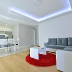 Apartment Domalu Old Town